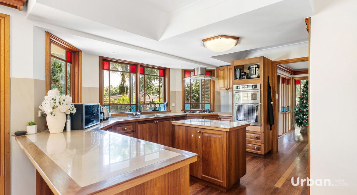 Glen Alpine 40 Nepean Towers Avenue