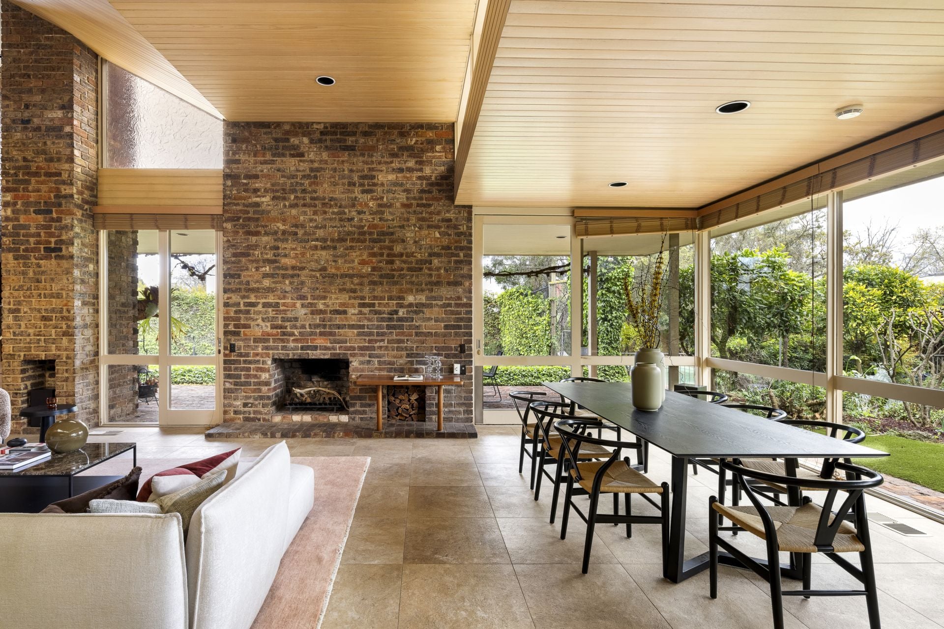 16 Molesworth Street, Kew, Kew - Thumbnail 3