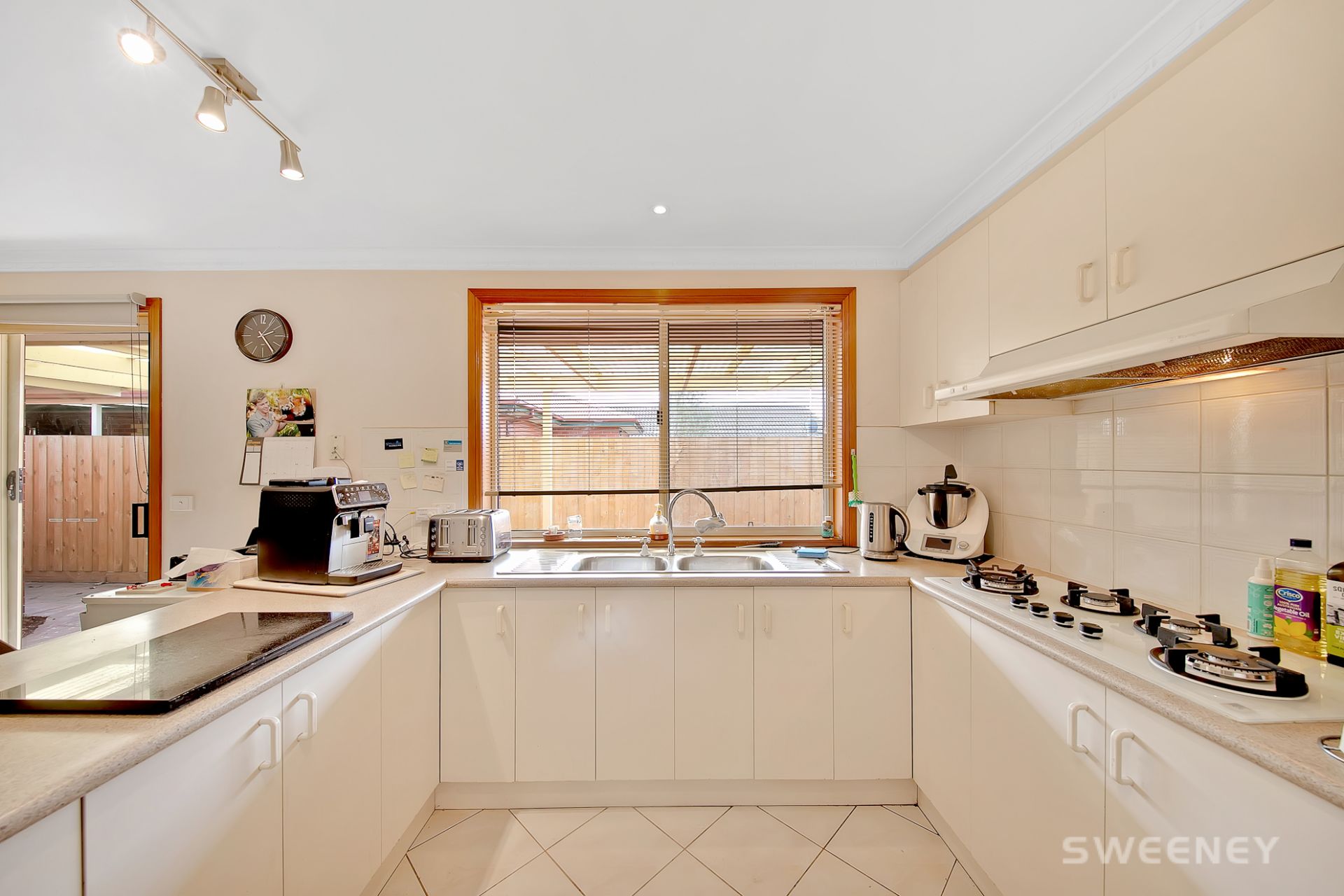 14 Canny Court, Altona Meadows - Thumbnail 6