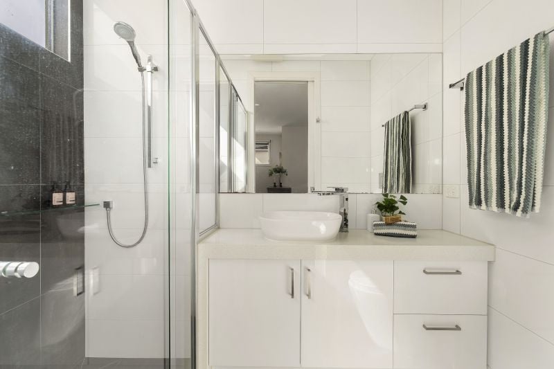 2/13 Erskine Avenue, Reservoir