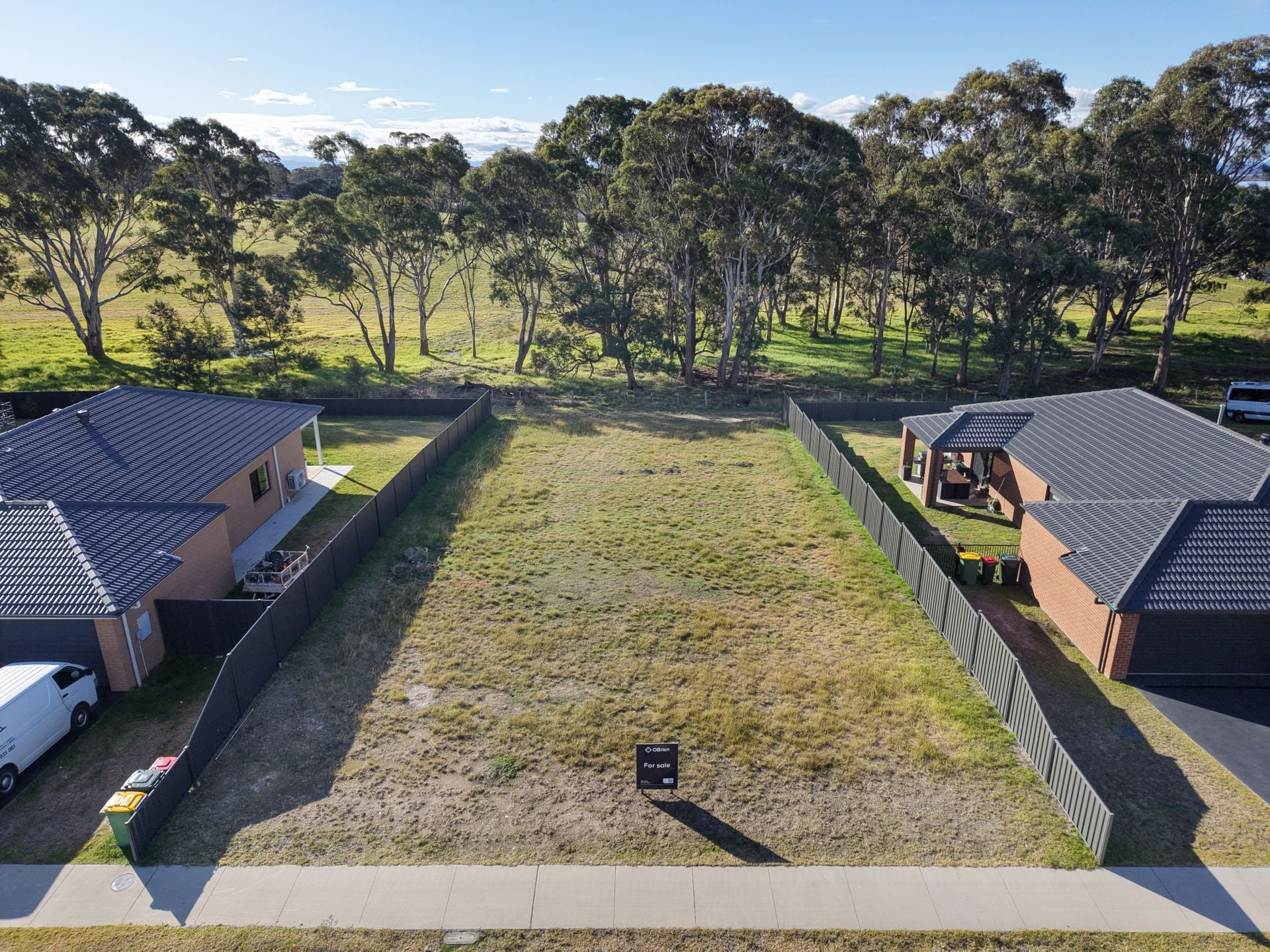 27 Houghton Crescent, Eagle Point VIC, Eagle Point - Thumbnail 2