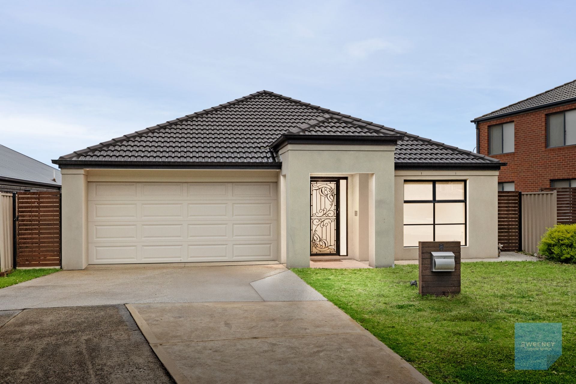 8 Gisborne Way, Caroline Springs - Thumbnail 2