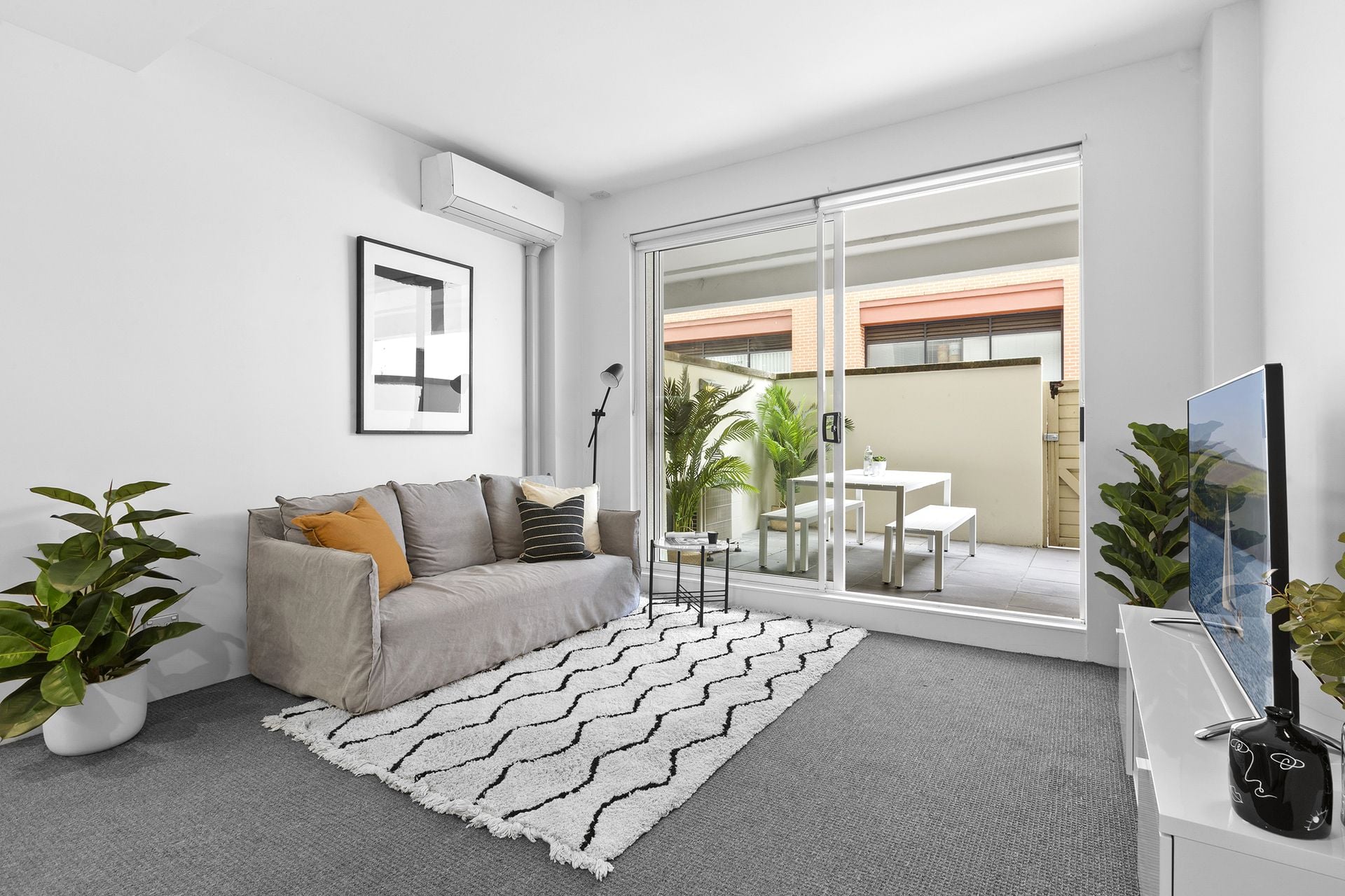G10/2A Elizabeth Bay Road, Potts Point NSW 2011