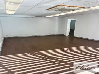OPEN PLAN 1ST FLOOR OFFICES IN SOUTH BRISBANE!