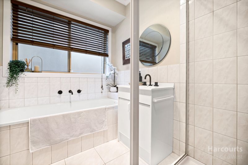 4 Egerton Way, Delahey