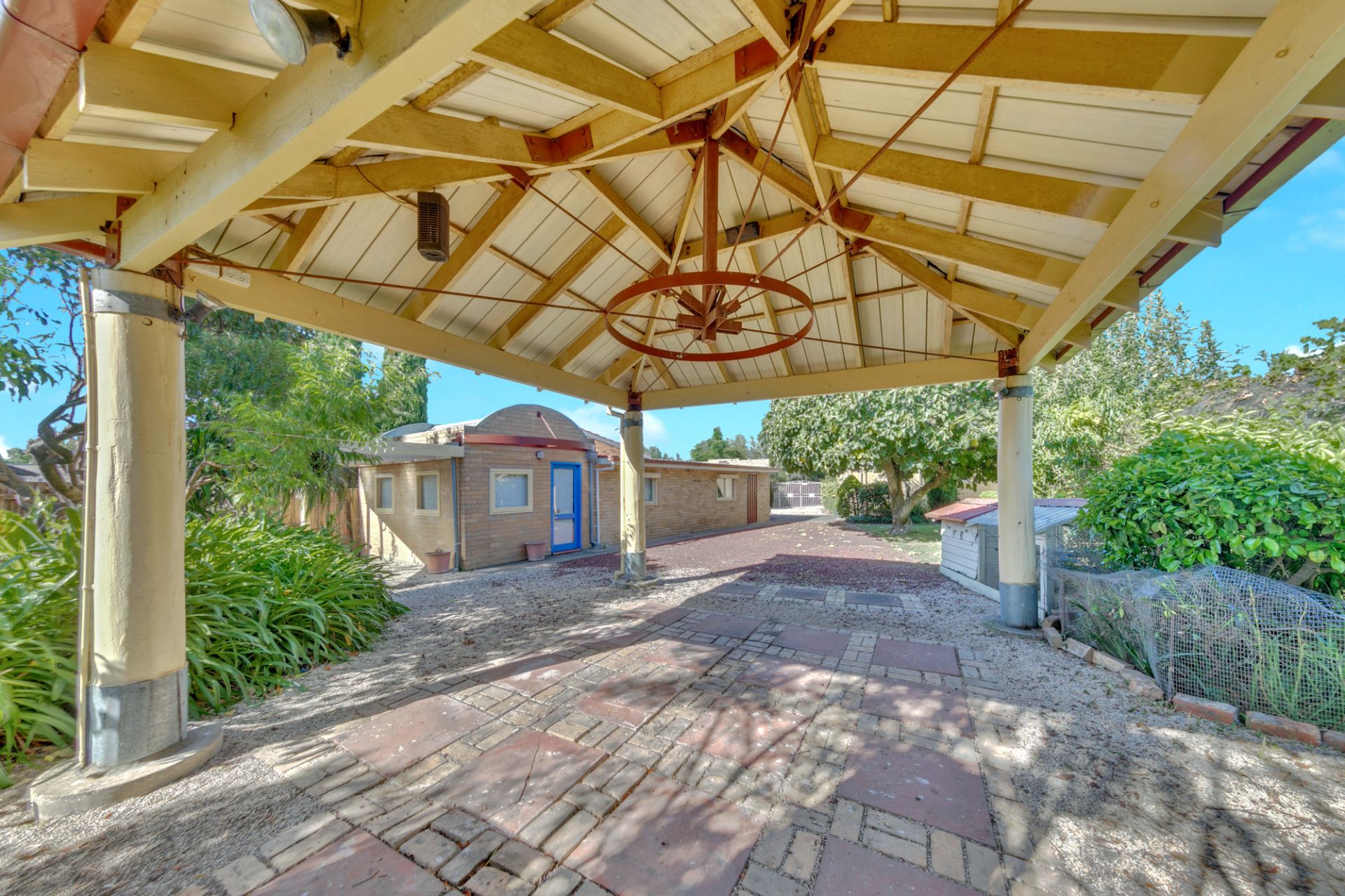 926 m2  =  Big Potential , Big Rewards