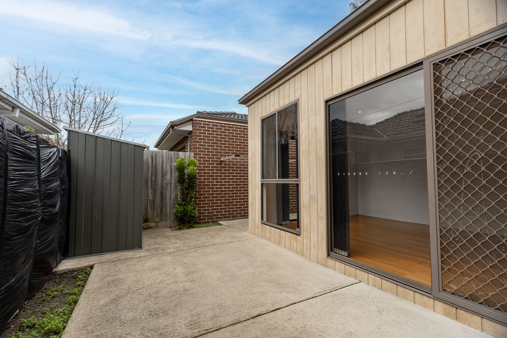 GREAT POSITION - 2 BEDROOM TOWNHOUSE