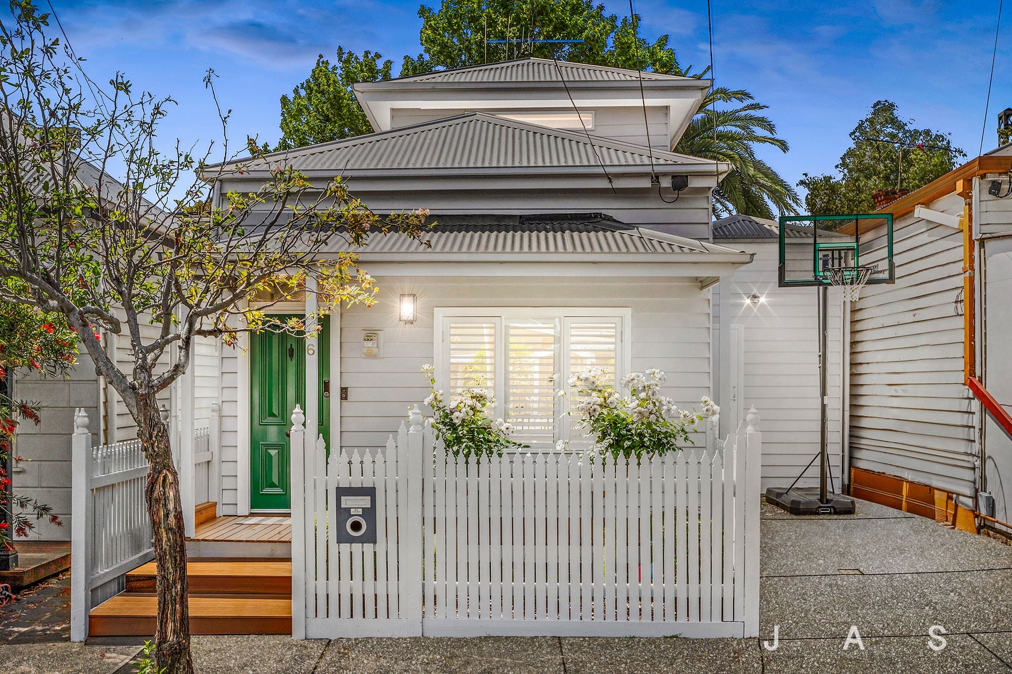 6 Gladstone Street, Yarraville, Yarraville - Thumbnail 2
