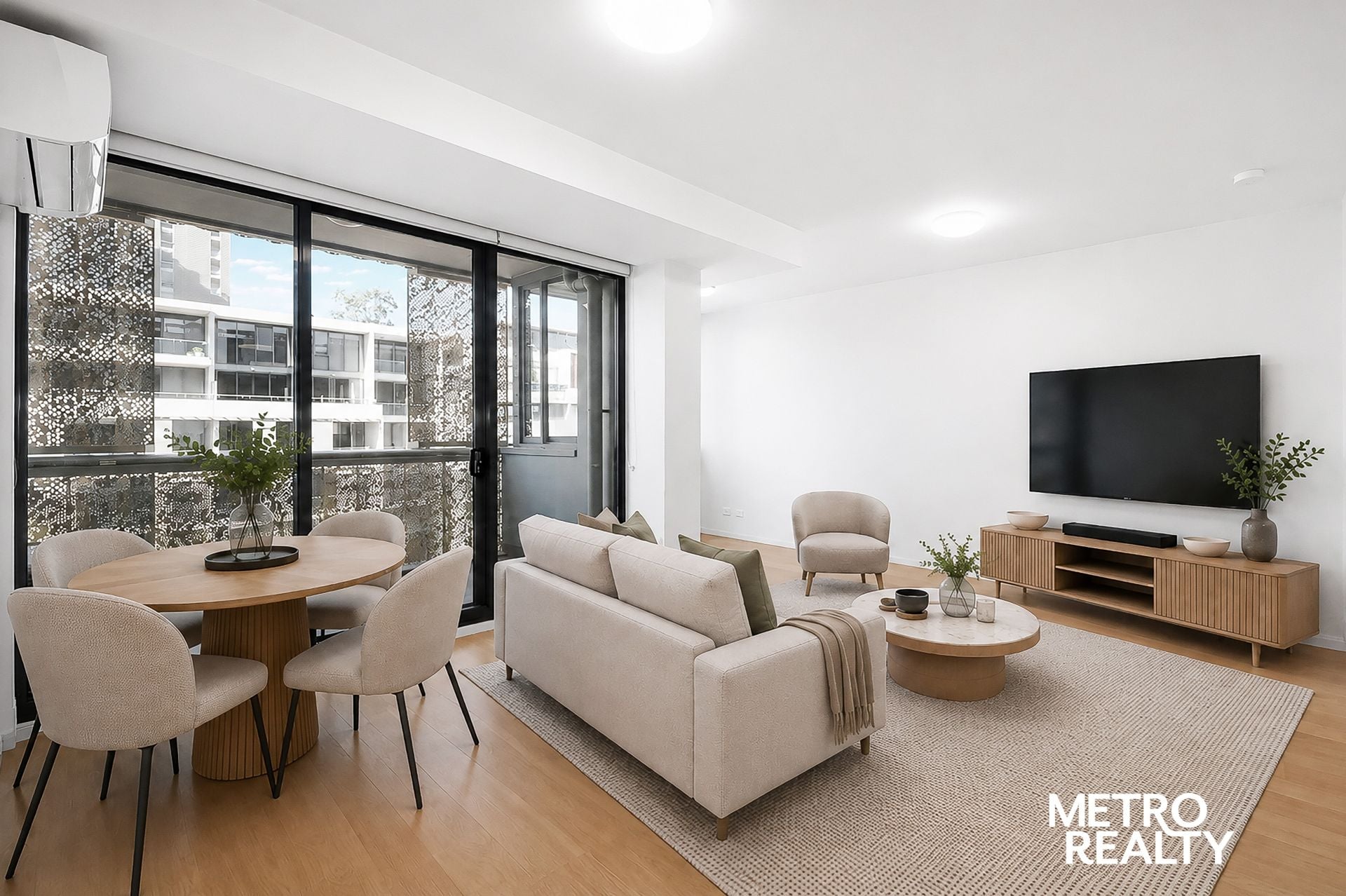 501/17 Gadigal Avenue, Zetland - Image 1