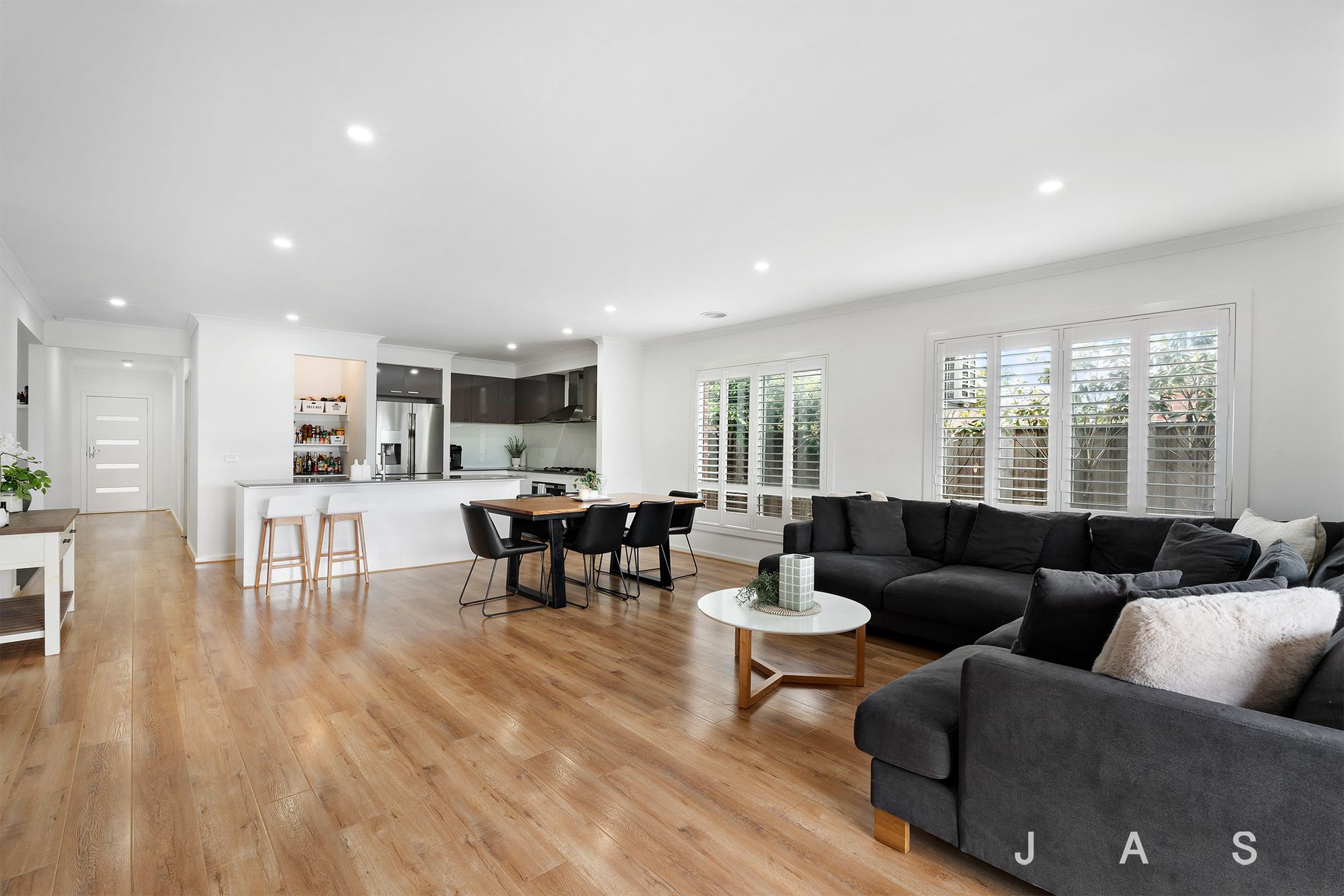3 Cheshire Drive, Werribee, Werribee - Thumbnail 3