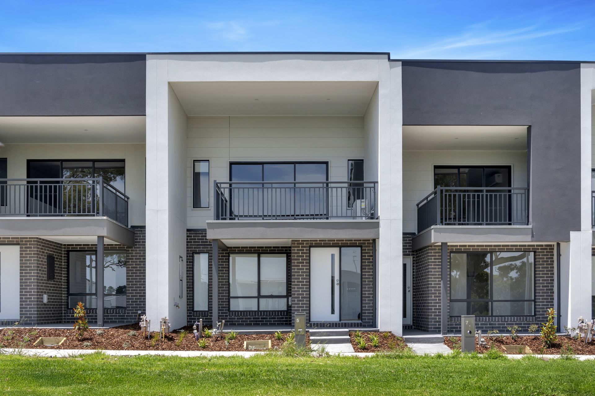 Modern & Low-Maintenance Living