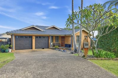 Bonny Hills 3 Driftwood Court