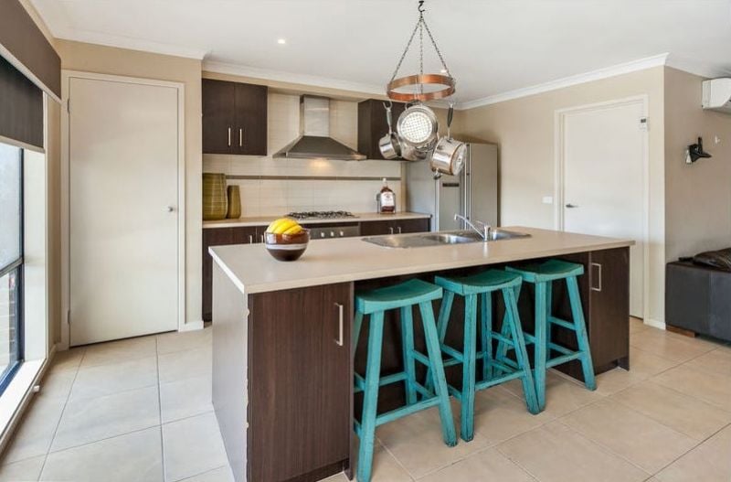 27 Shaftesbury Drive, Epping