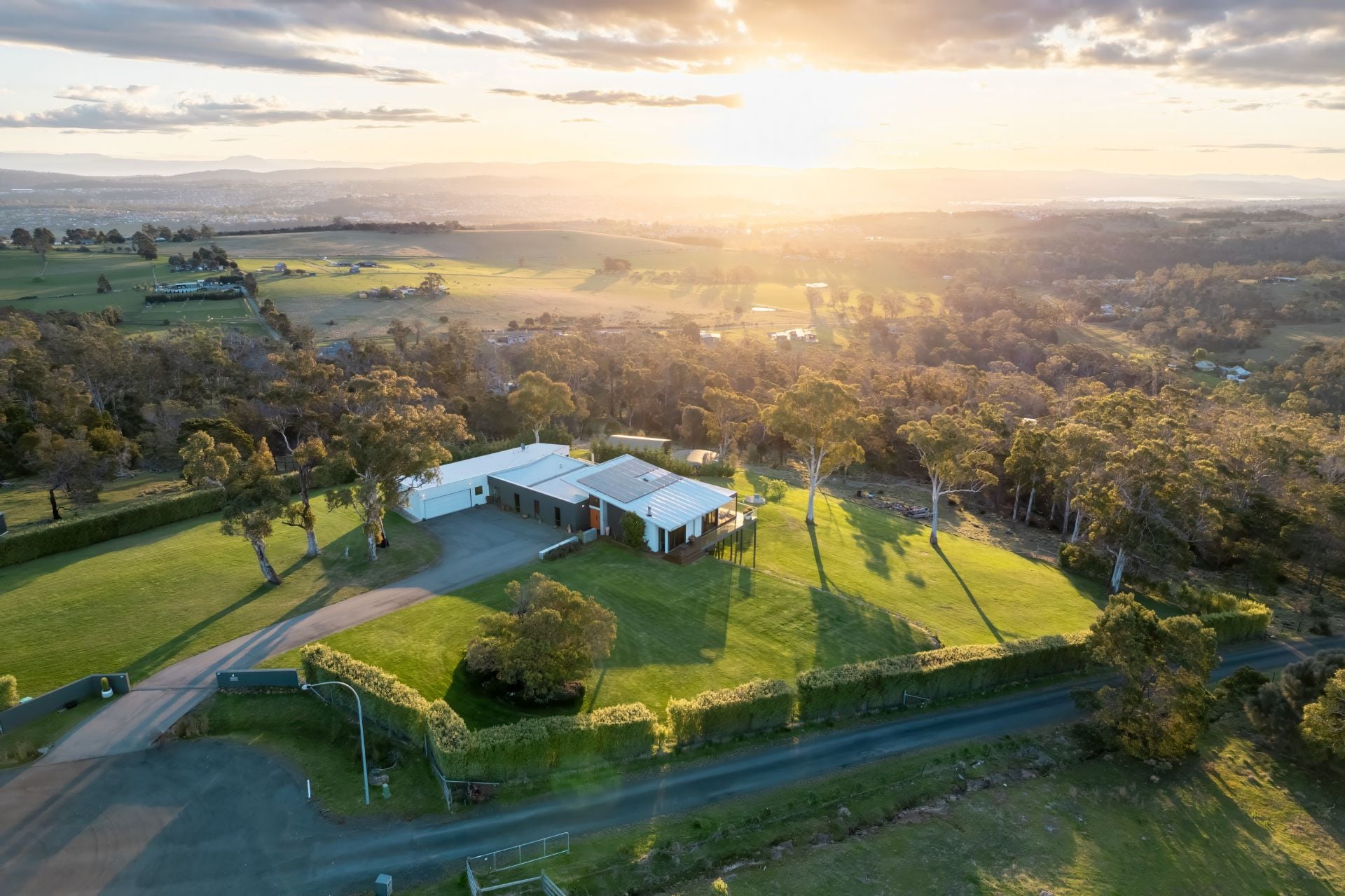 33 Escarpment Drive ST LEONARDS, Leonards - Thumbnail 2