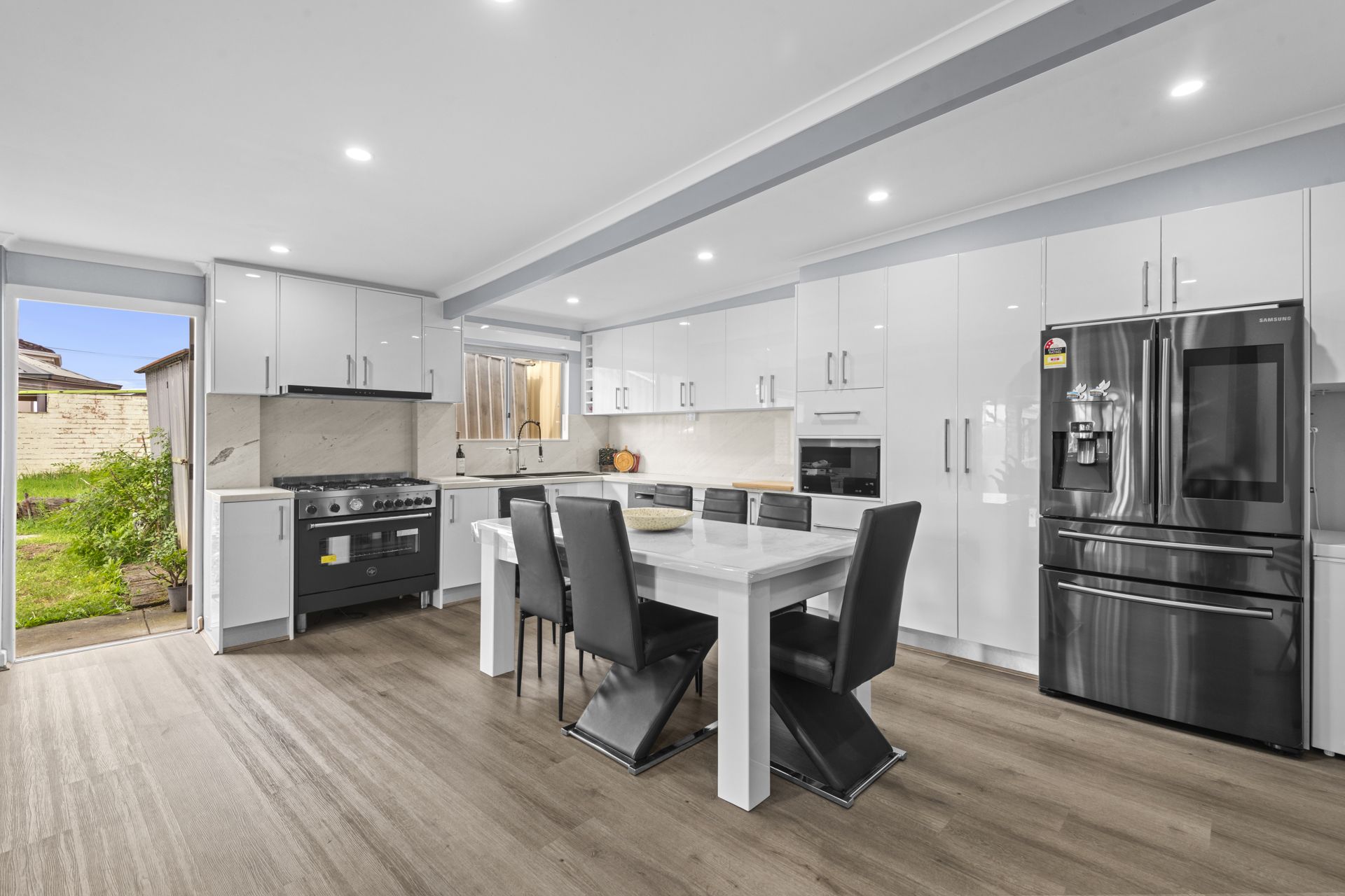 SURPRISE PACKAGE – 3 BEDROOMS, 3 BATHROOMS