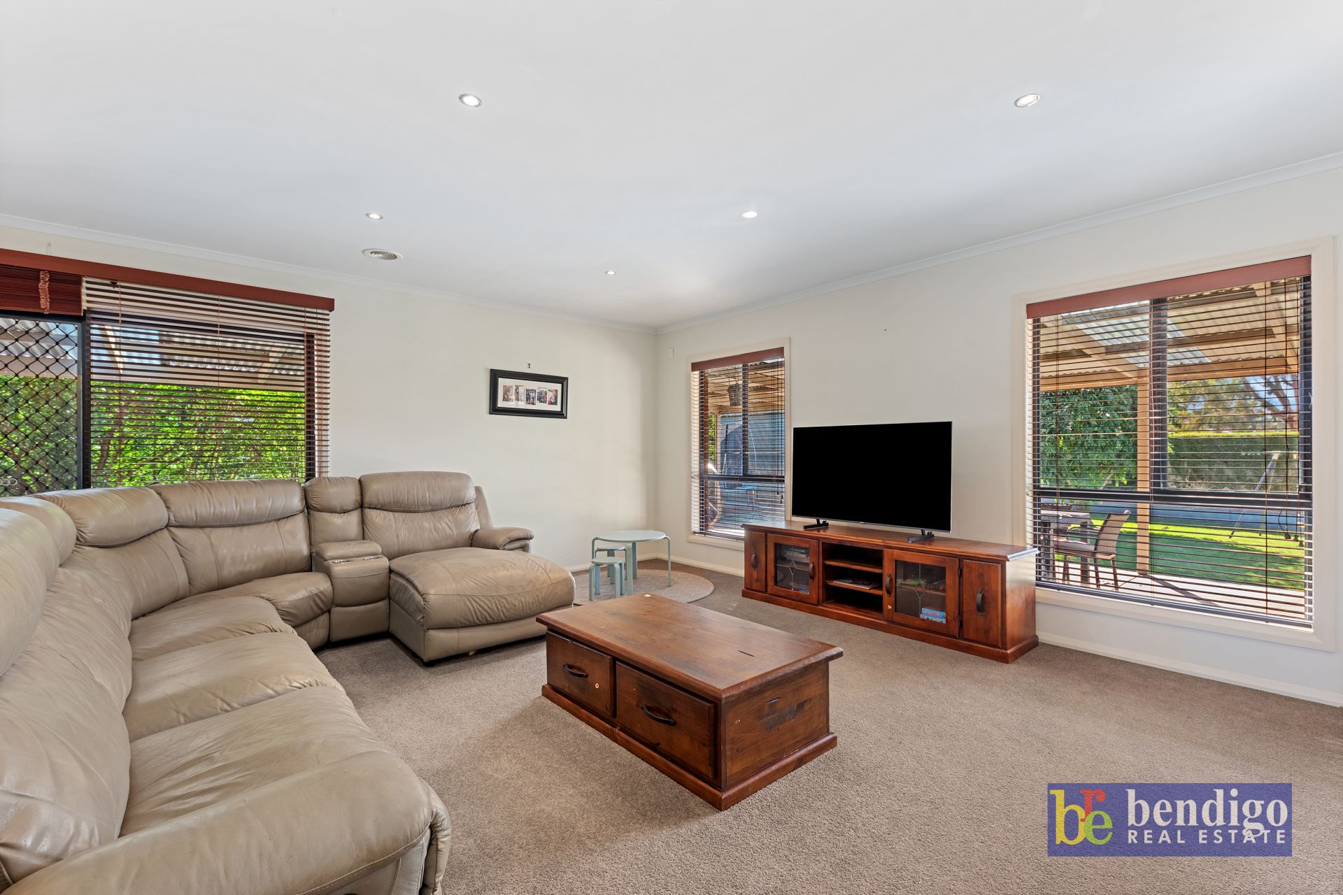 12 Greenfield Drive Epsom VIC, Epsom - Thumbnail 6