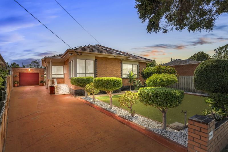 2 Juniper Crescent, Thomastown