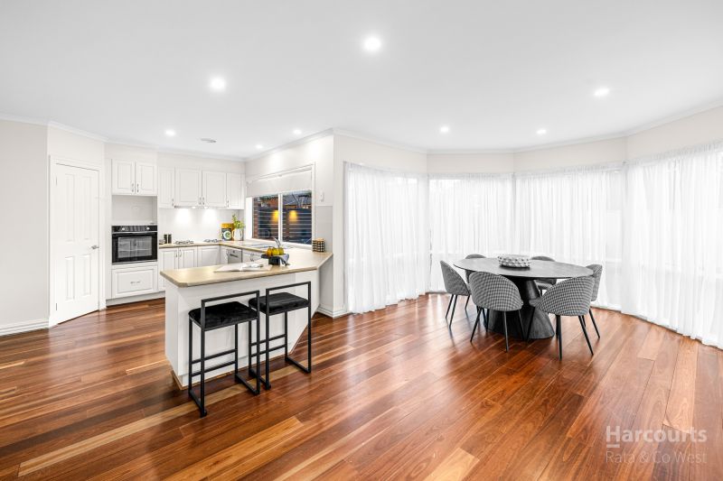 11 Macedon Close, Caroline Springs