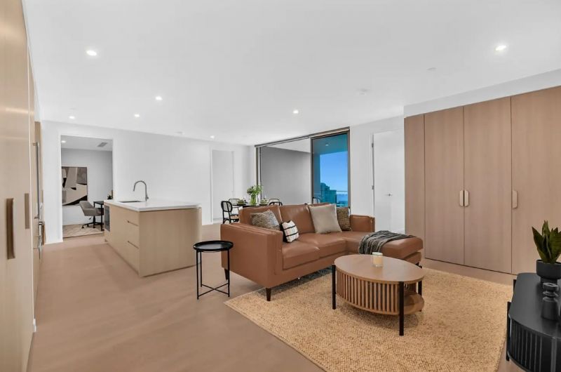 603/146 Surf Parade, Broadbeach - Thumbnail 6