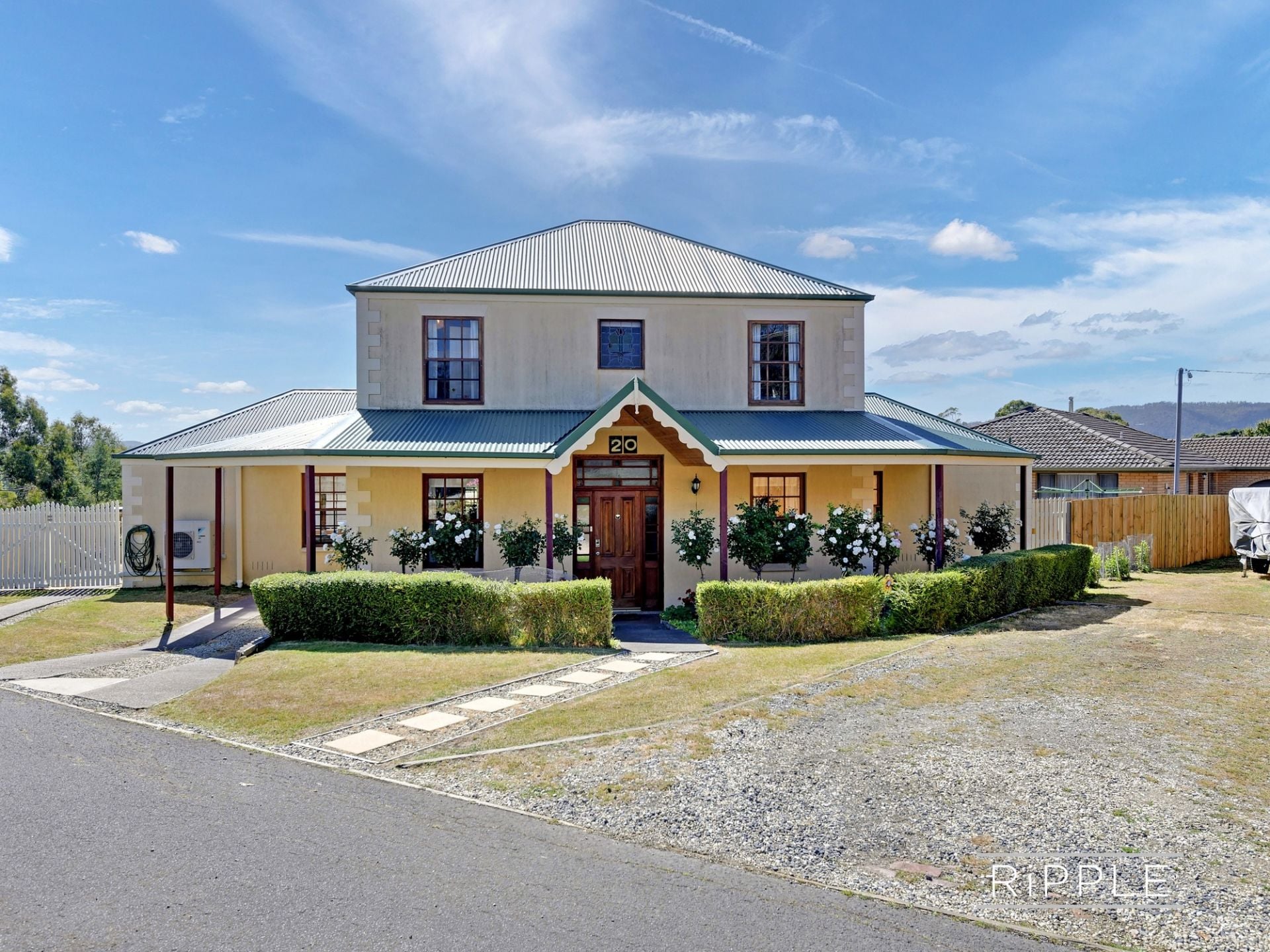 prevnextslide 1 of 1 Sold 20 Beach Road MARGATE 5 2 5 $ 960,000, Margate - Thumbnail 4