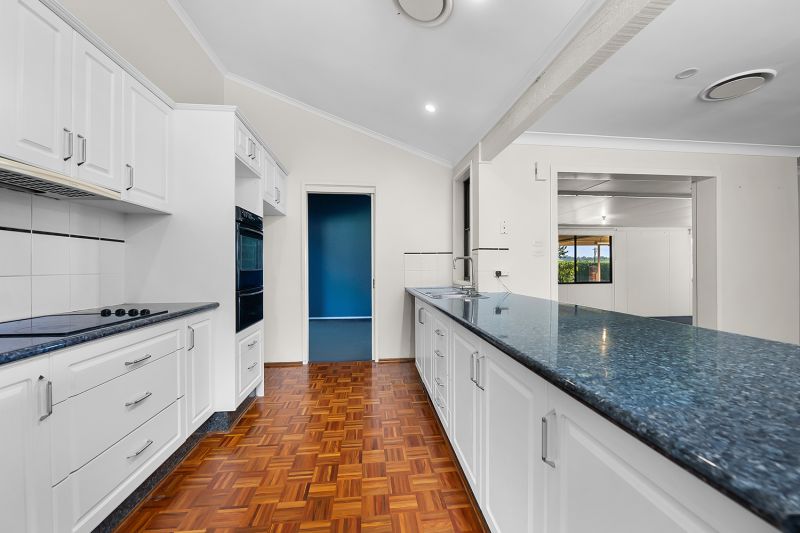 222 Racecourse Avenue, MENANGLE PARK, Menangle Park - Thumbnail 8