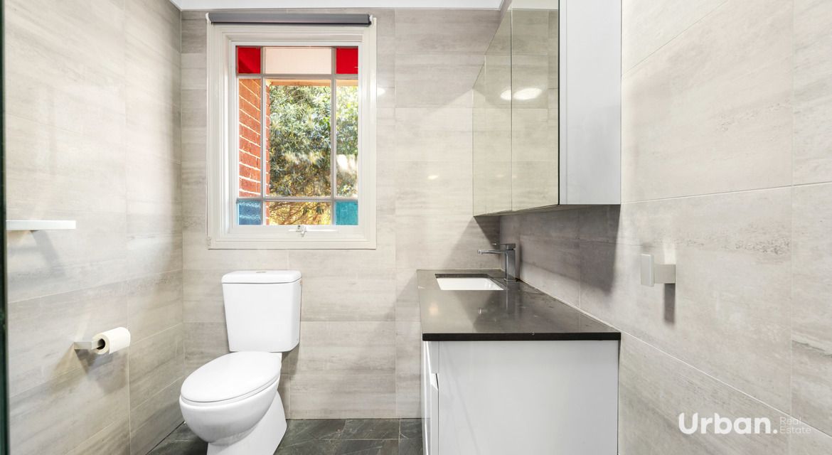 Glen Alpine 40 Nepean Towers Avenue