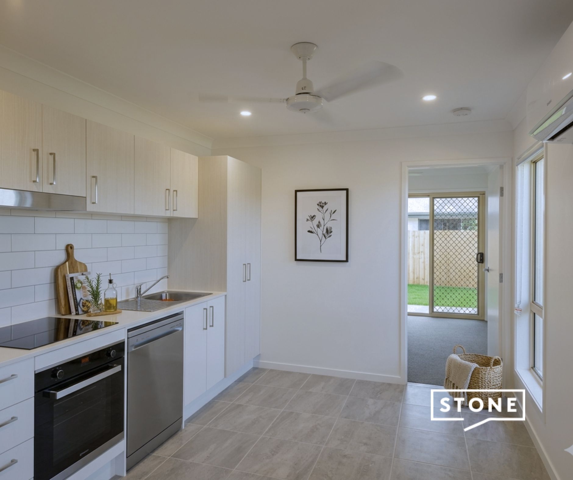 2/14 Royal Street, Park Ridge, Park Ridge - Thumbnail 2