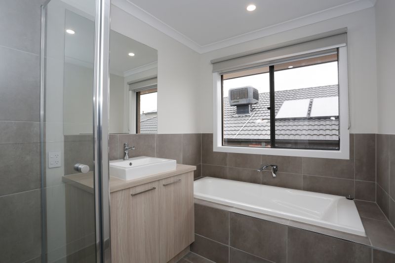 62 Cravens Road, Mernda