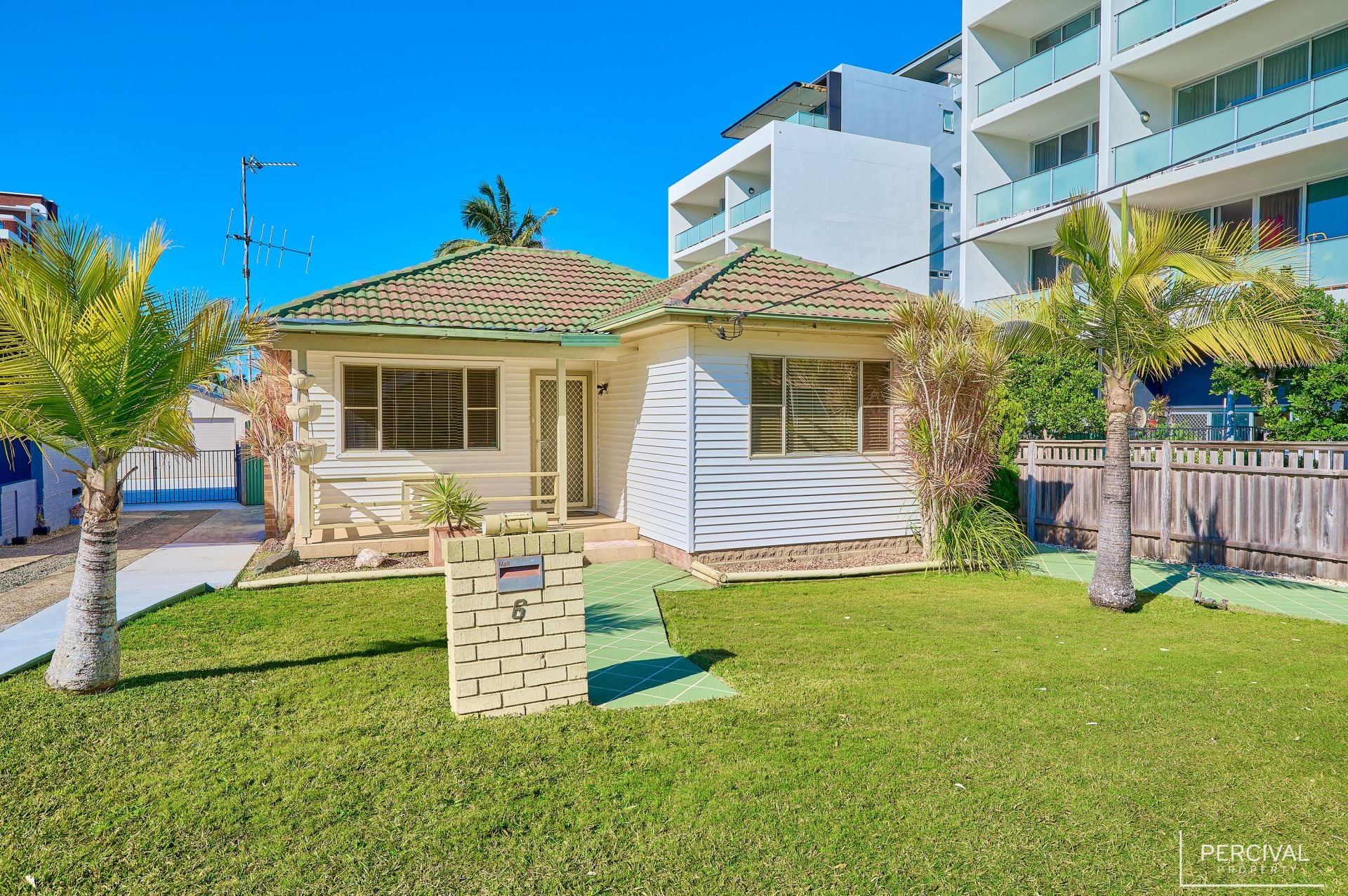 6 Mowle Street Port Macquarie NSW, Port Macquarie - Thumbnail 2
