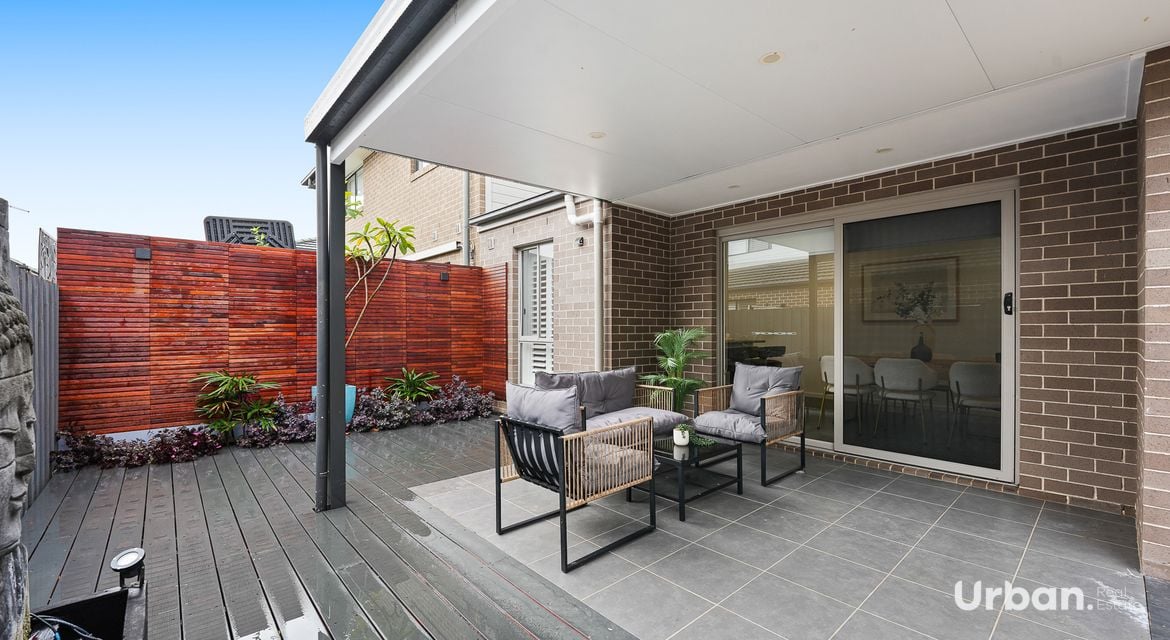 Bardia 66 Ingleburn Gardens Drive