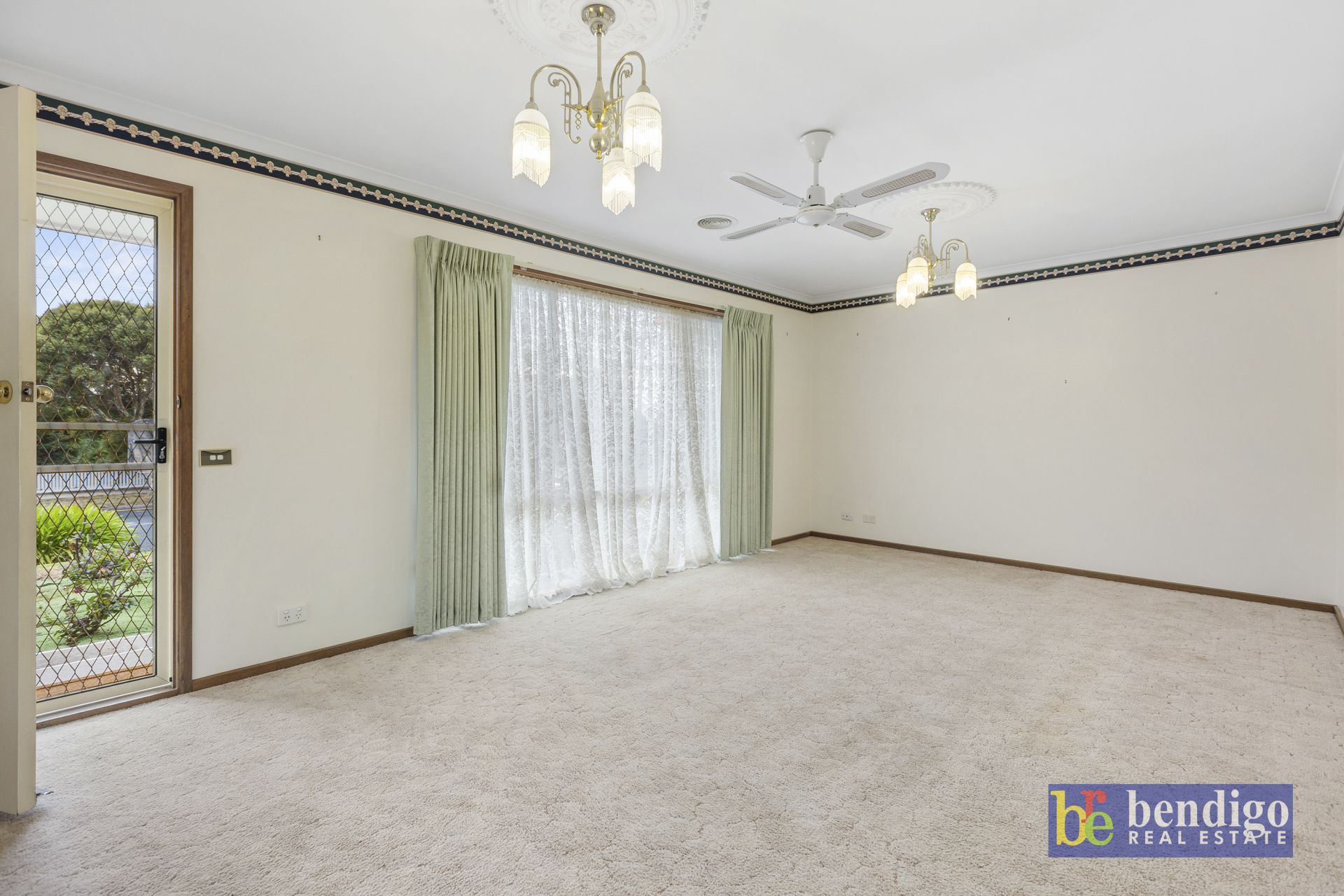 37 Queen Street Kangaroo Flat VIC, Flat - Thumbnail 2