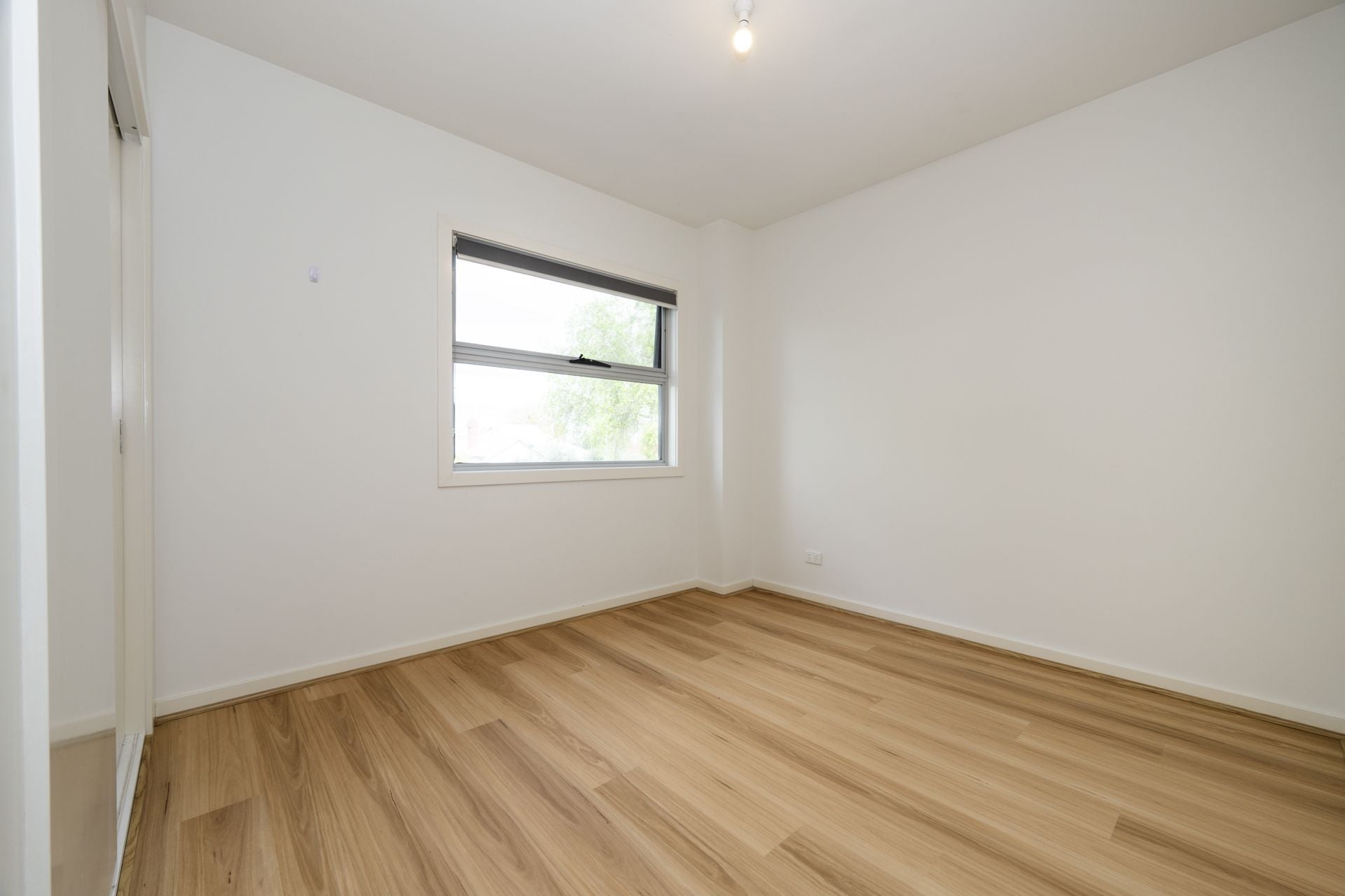 Contemporary 2-Bedroom Townhouse in Prime Thornbury Location