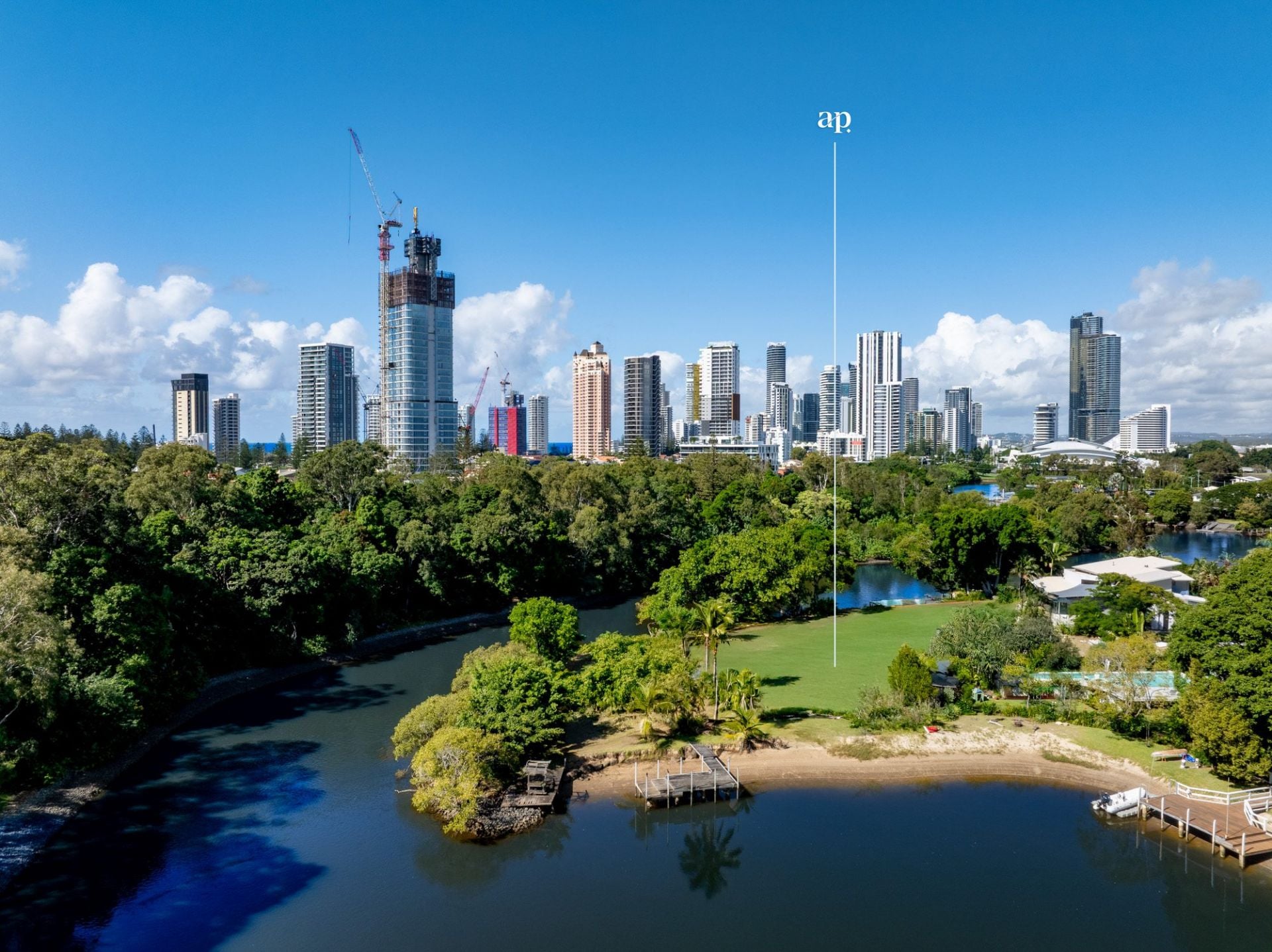 $ 4,500,000, Broadbeach Waters - Thumbnail 2