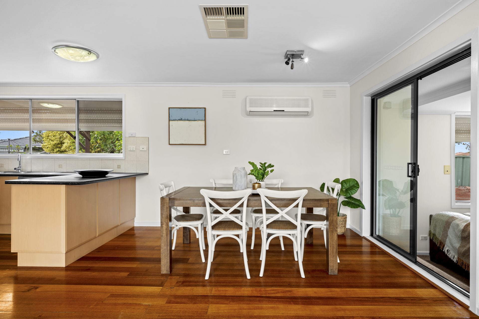 IDEAL HOME IN A CENTRAL LOCATION