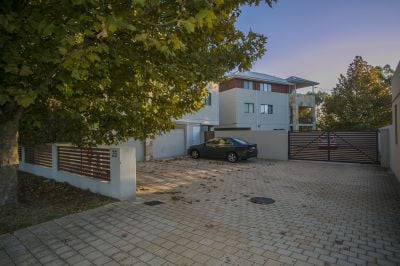 9/35 Brushfoot Boulevard, Success