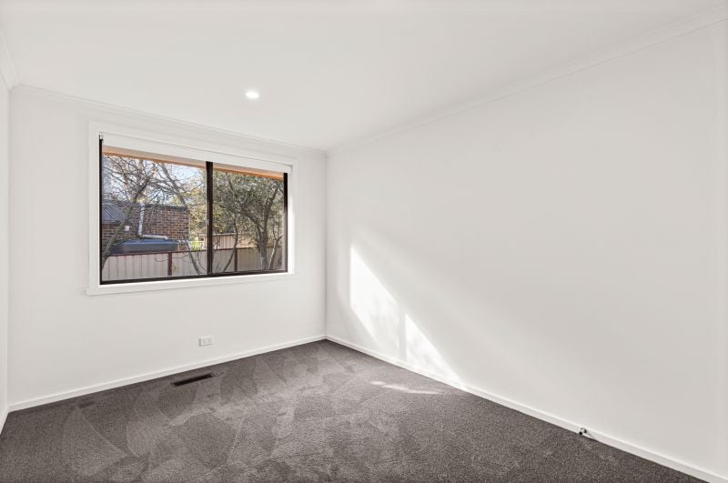 5 Mawson Close, Mill Park