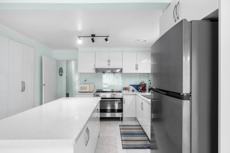 2 Gunbower Close, Thomastown