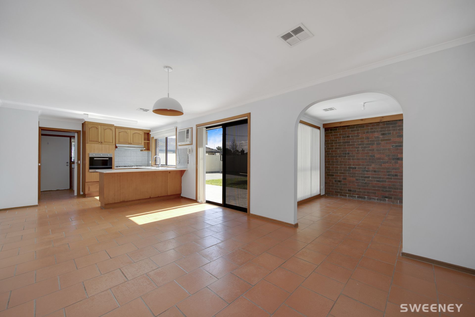 14 Sturrock Court, Altona Meadows - Thumbnail 7