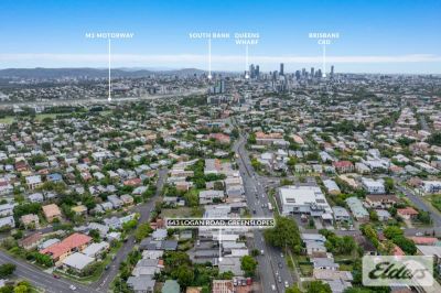 HIGH QUALITY OFFICE/MEDICAL WITH 10 CAR PARKS!