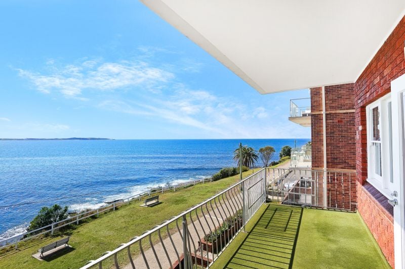 7/12 The Esplanade CRONULLA 2230