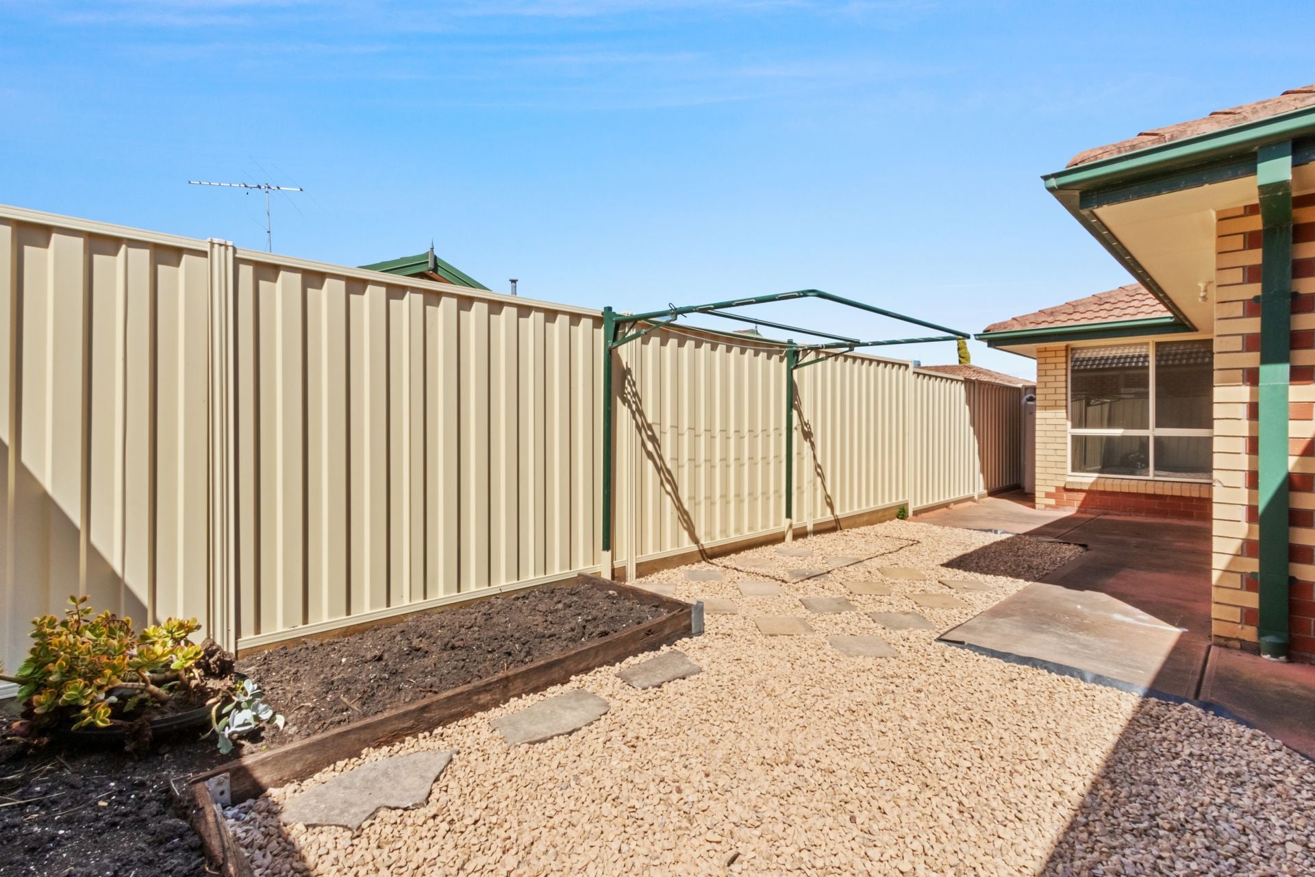PRIME LOCATION, AFFORDABLE PRICE TAG