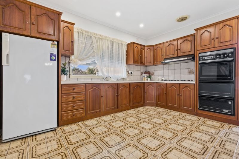 16 Blackwood Street, Lalor