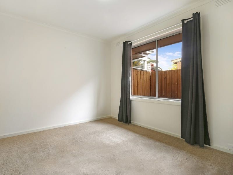 Well-Located Two-Bedroom Unit in the Heart of Thornbury