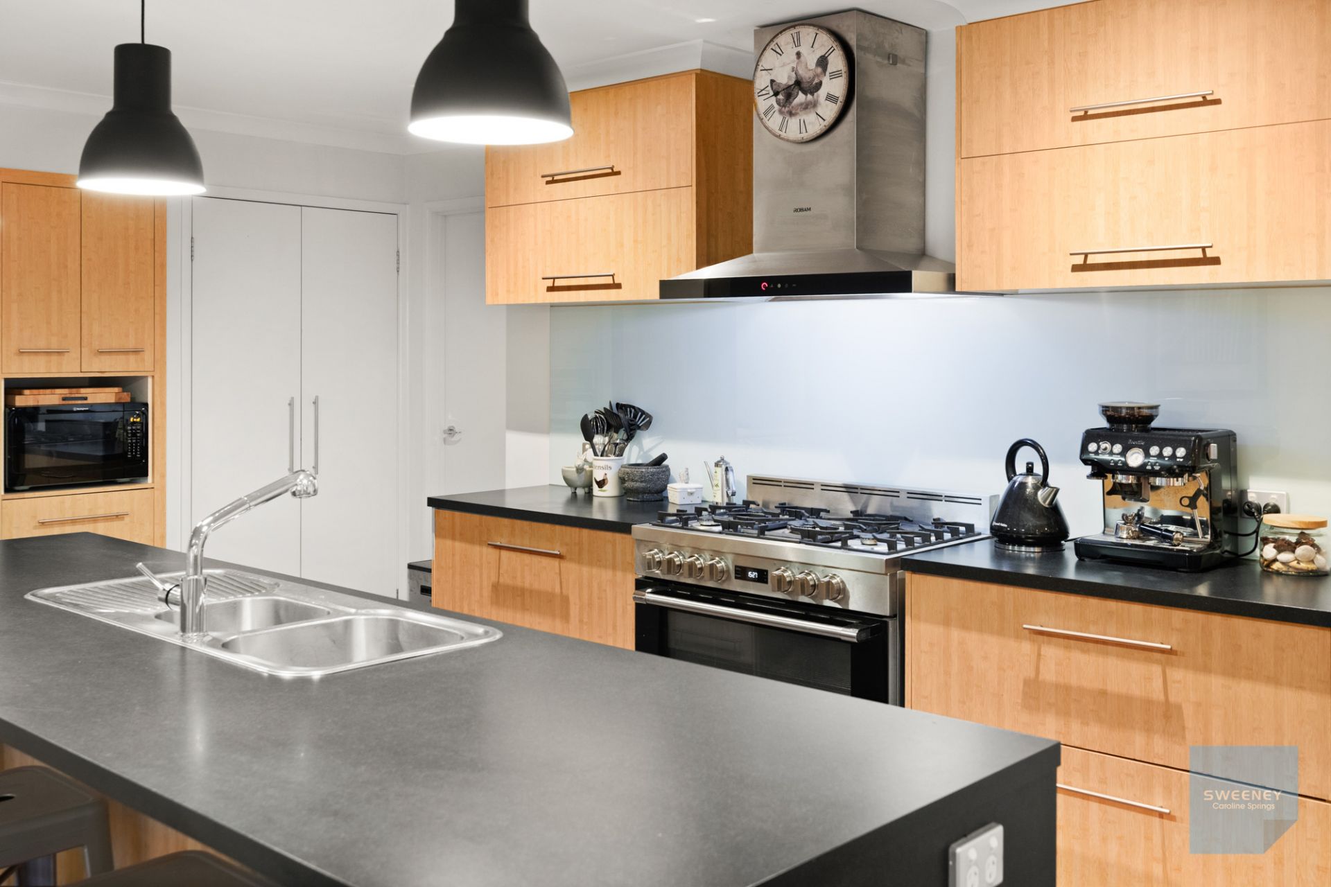 8 Gisborne Way, Caroline Springs - Thumbnail 7