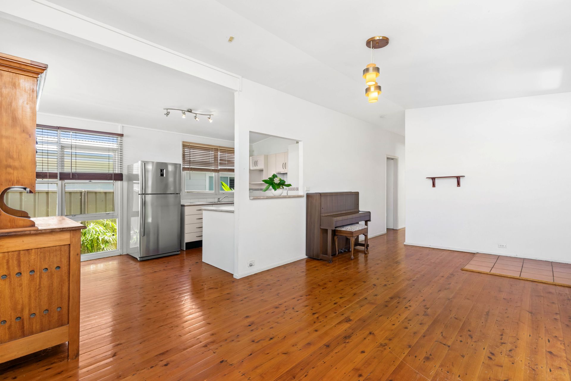 15 Civic Avenue, Caves Beach, Caves Beach - Thumbnail 6