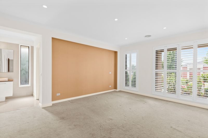 2 Canning Drive, Mickleham