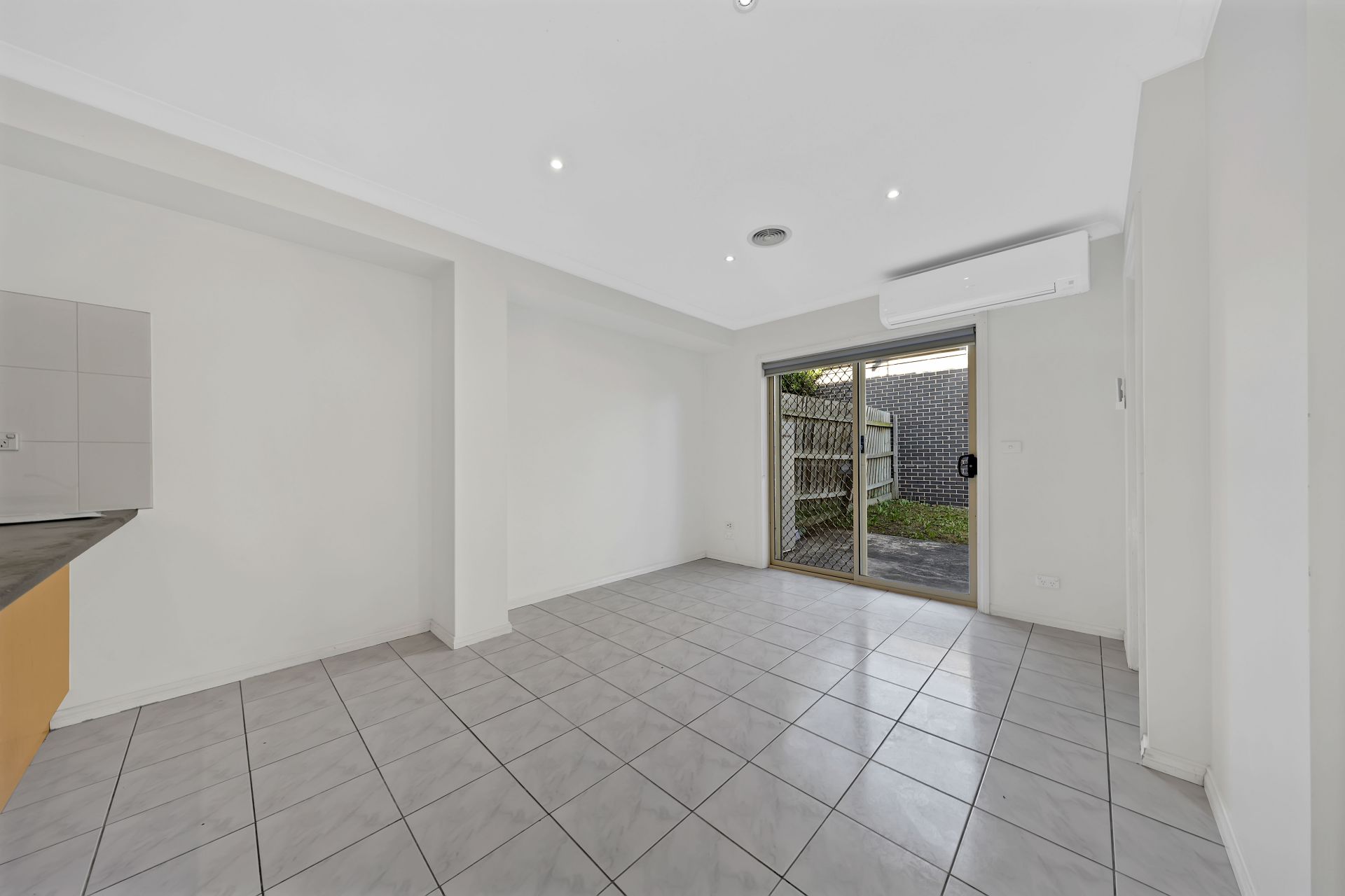 Modern Comfort & Convenience in Prime Reservoir Location