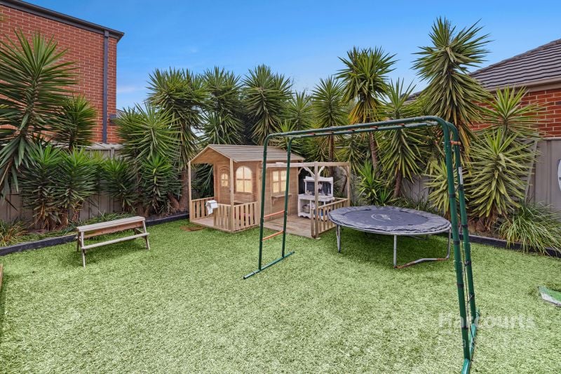 27 Great Barr Crescent, Caroline Springs