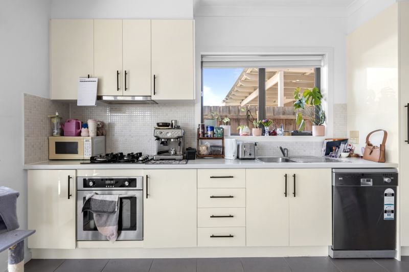 6/4 Cherry Court, Lalor