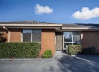 2/398 Station Street, Lalor